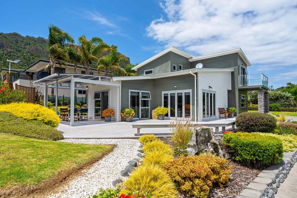 8 Neptune Drive, Whangarei - Carousel 1