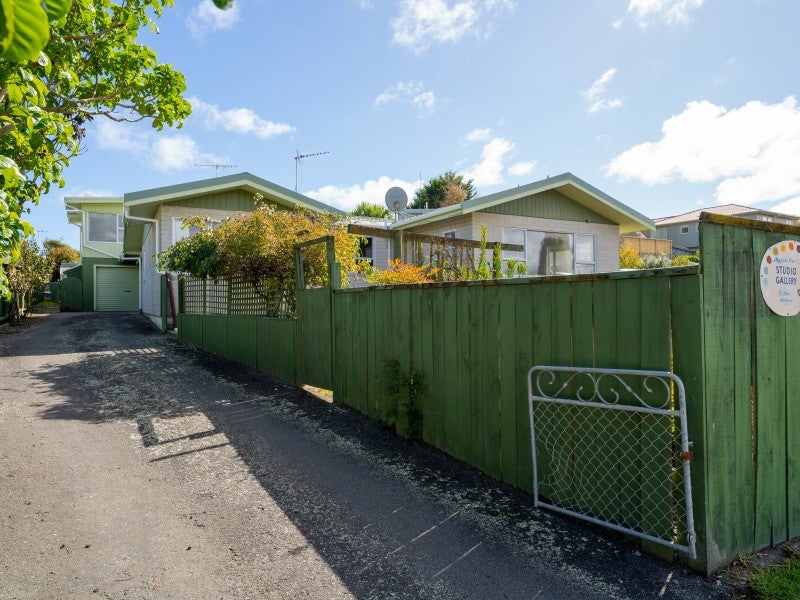 14 Robert Mckeen Street, Otaki Beach, Otaki - Carousel 2