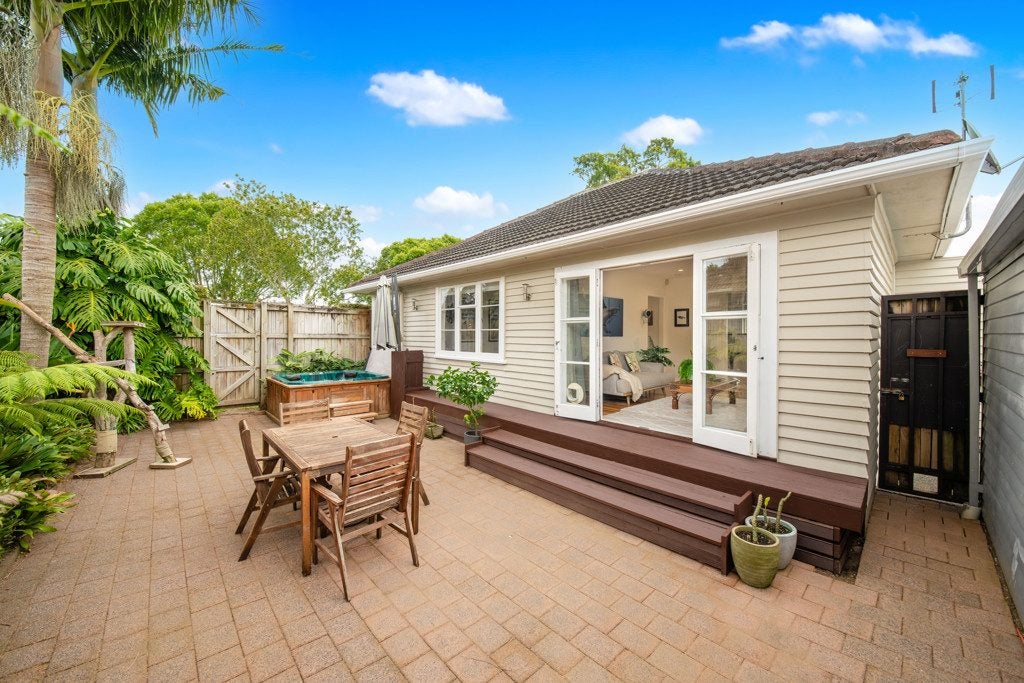 33 Orchard Street, Avondale, Auckland - Carousel 1