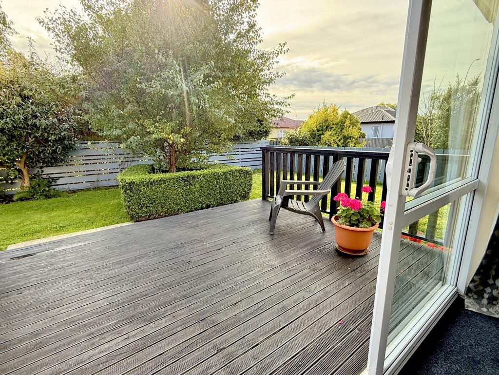 1/64 Hensley Street, Gladstone, Invercargill - Carousel 30