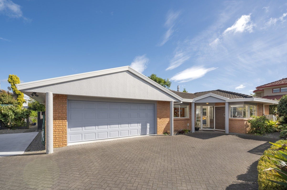 12 Monterey Key, Papamoa Beach, Papamoa - Carousel 1