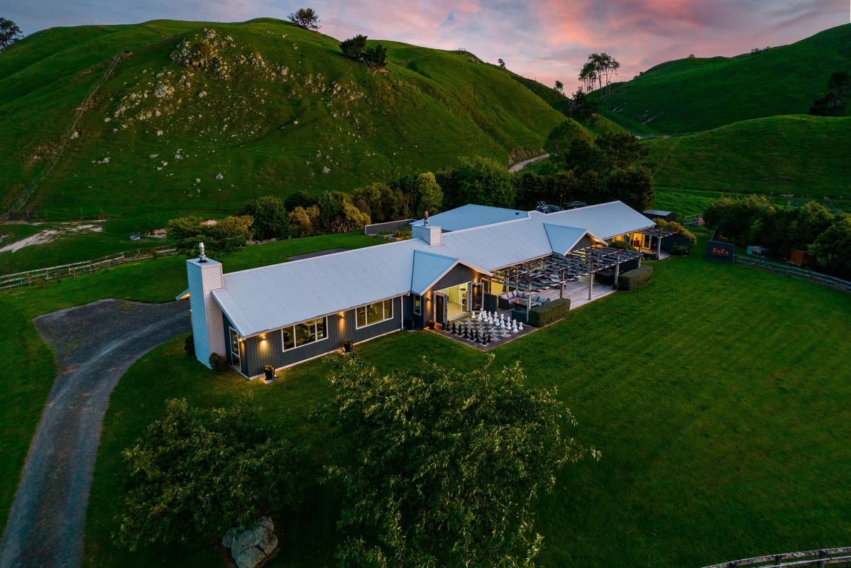 759 State Highway 1, Wairakei, Taupo - Carousel 2