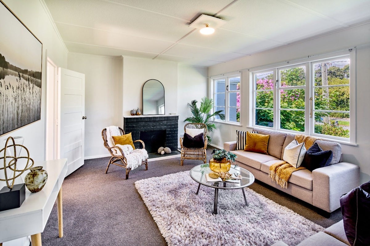 125 Oxford Terrace, Epuni, Lower Hutt - Carousel 1