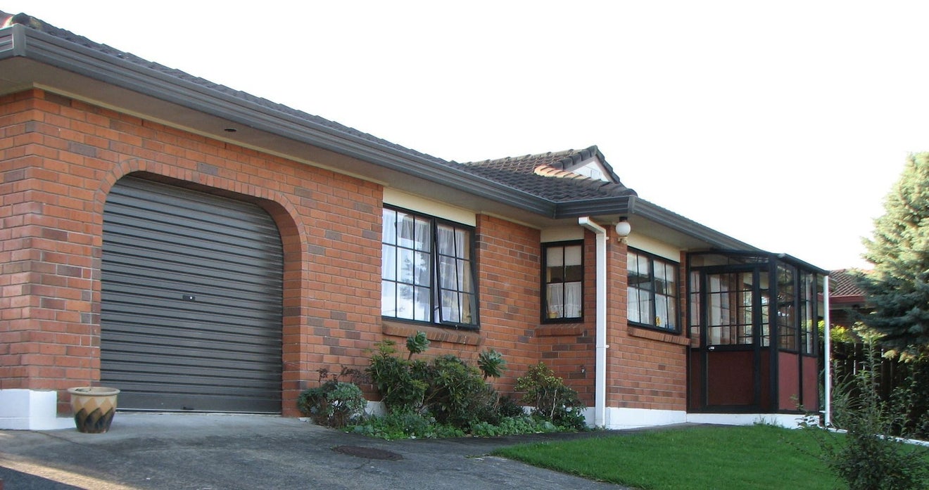 2/71 Vintage Drive, Henderson, Auckland - Carousel 2