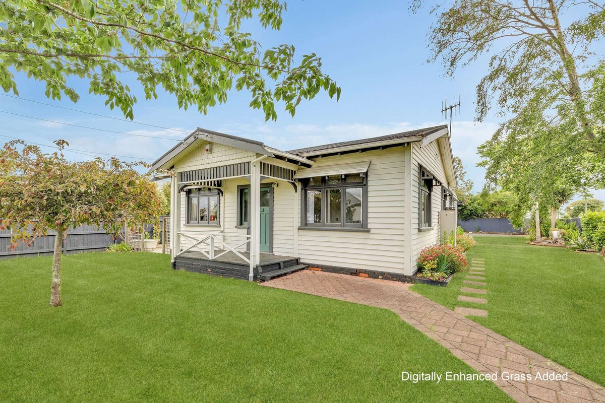 40 Jellicoe Street, Whanganui East, Whanganui - Carousel 1