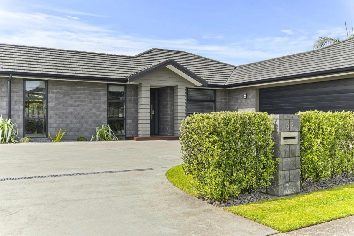 52 Dillon Drive, Bell Block, New Plymouth - Carousel 2