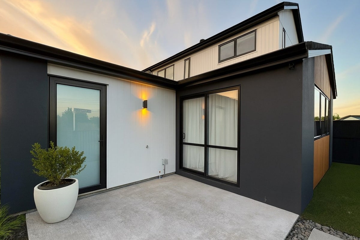 1 Awakeri Street, Kumeu - Carousel 2