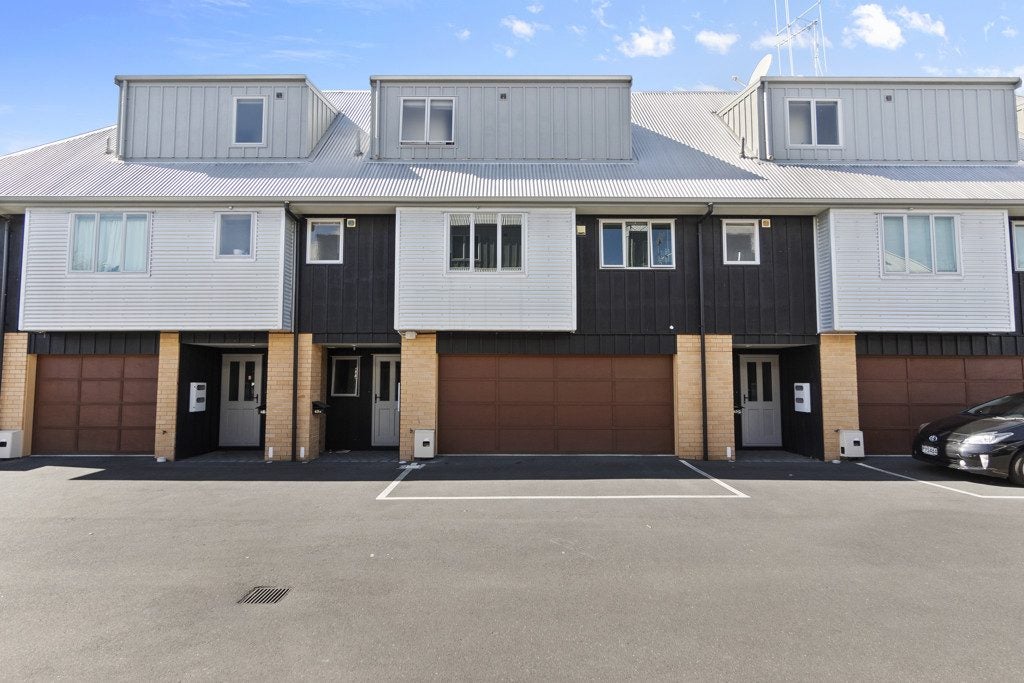 43B Cook Street, Hamilton East, Hamilton - Carousel 2