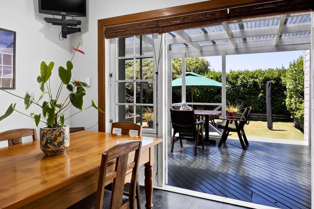 30 Disraeli Street, Hawera - Carousel 2