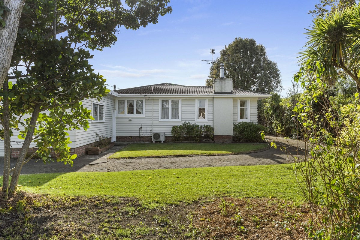 31 Millen Avenue, Pakuranga, Auckland - Carousel 1