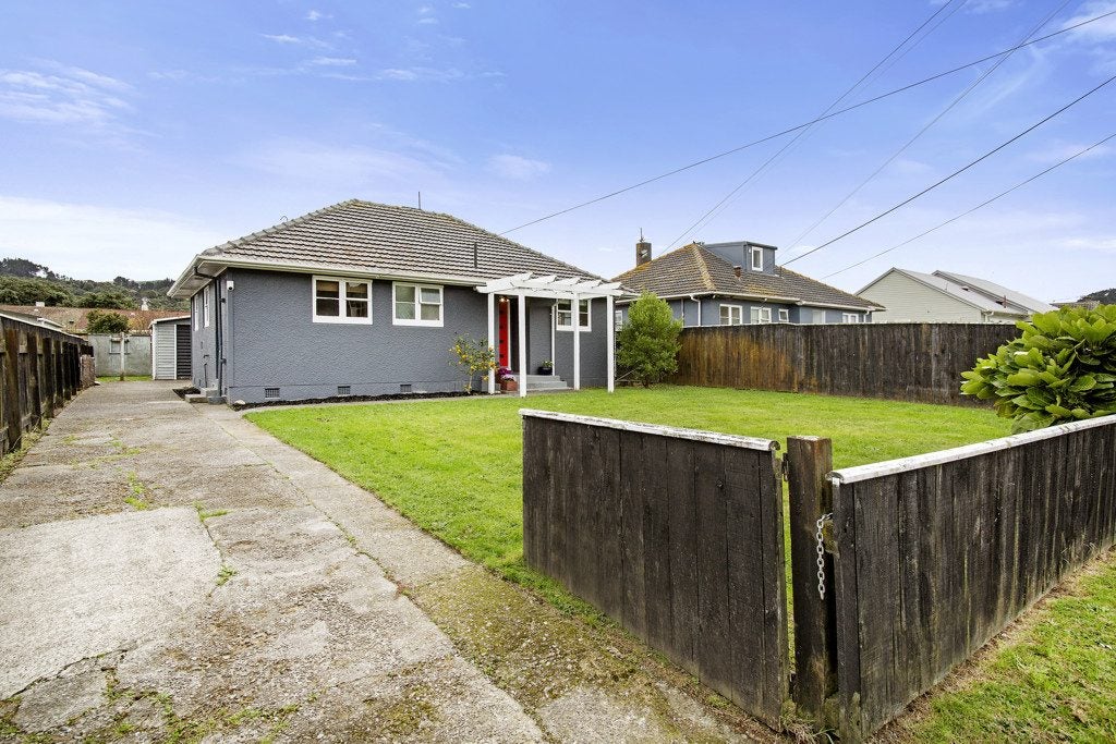 11 Hughes Crescent, Taita, Lower Hutt - Carousel 19