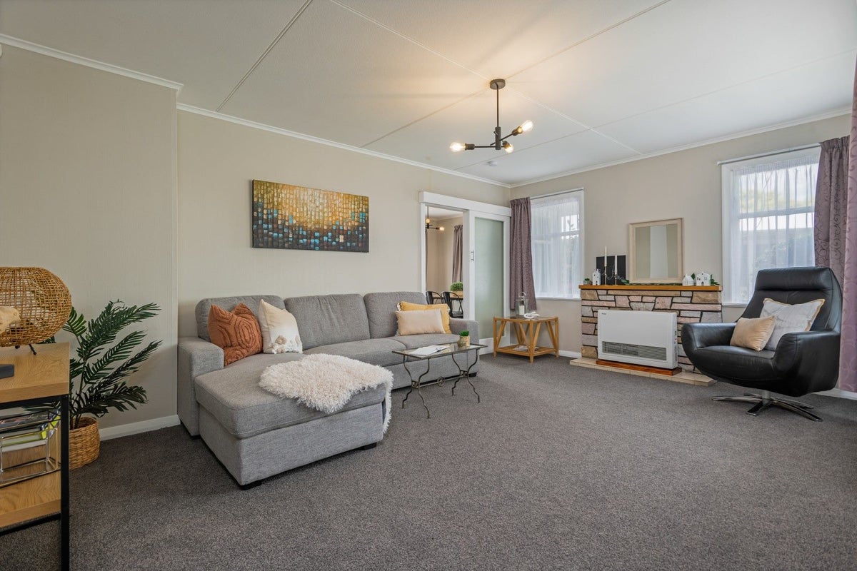 72 Birmingham Street, Takaro, Palmerston North - Carousel 2