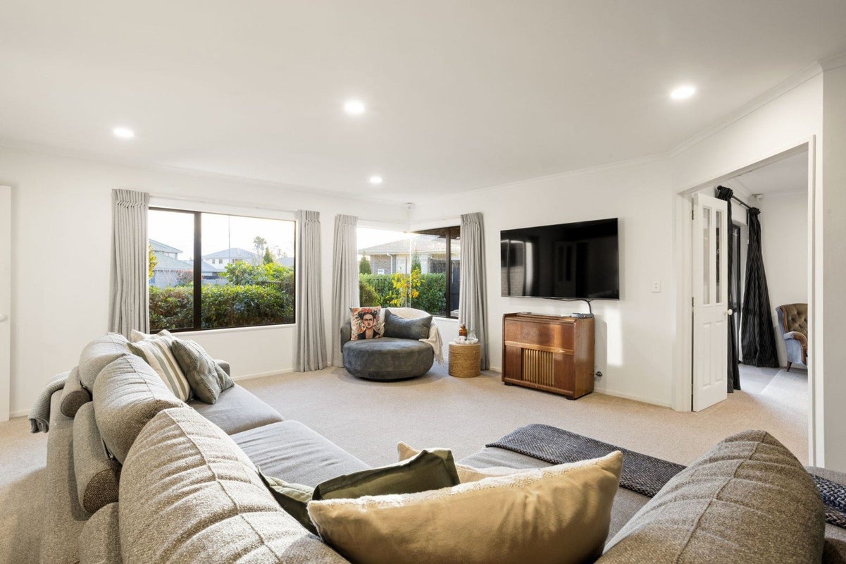 79 Harrowfield Drive, Harrowfield, Hamilton - Carousel 2
