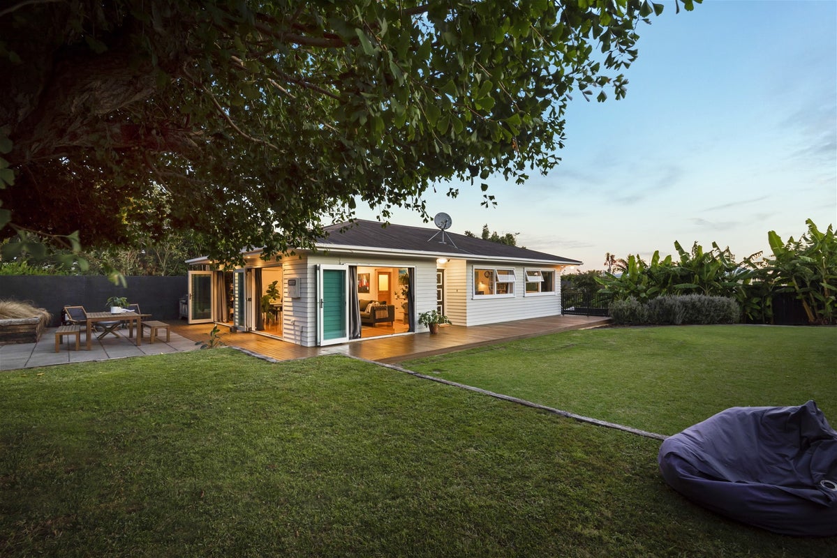 21 Hororata Road, Hauraki, Auckland - Carousel 1