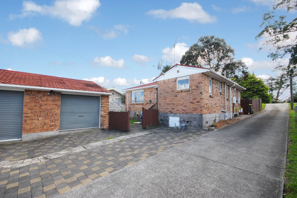 1/246 East Coast Road, Forrest Hill, Auckland - Carousel 1