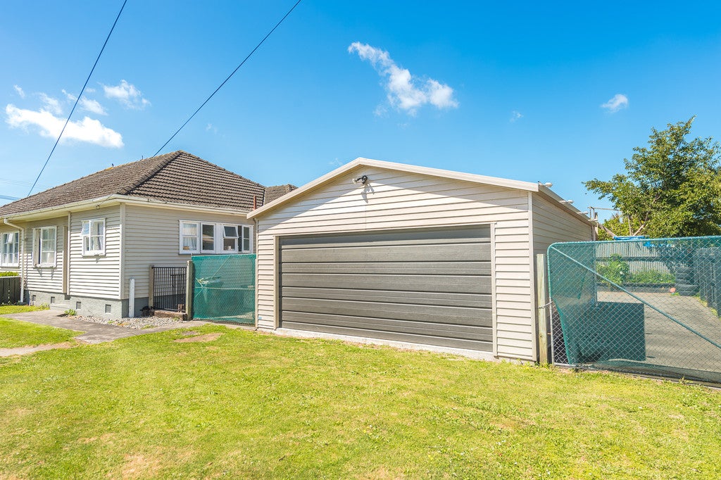 44 Hakeke Street, Whanganui East, Whanganui - Carousel 2