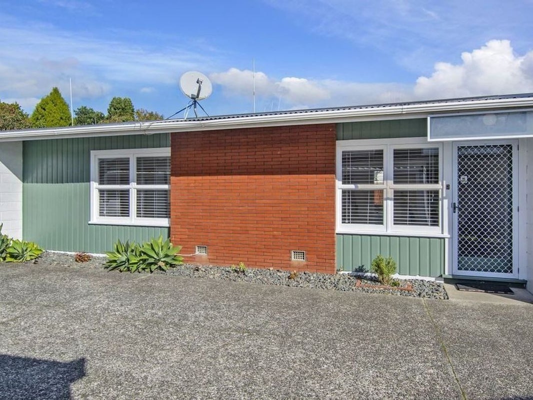 2/37 Western Hills Drive, Kensington, Whangarei - Carousel 1