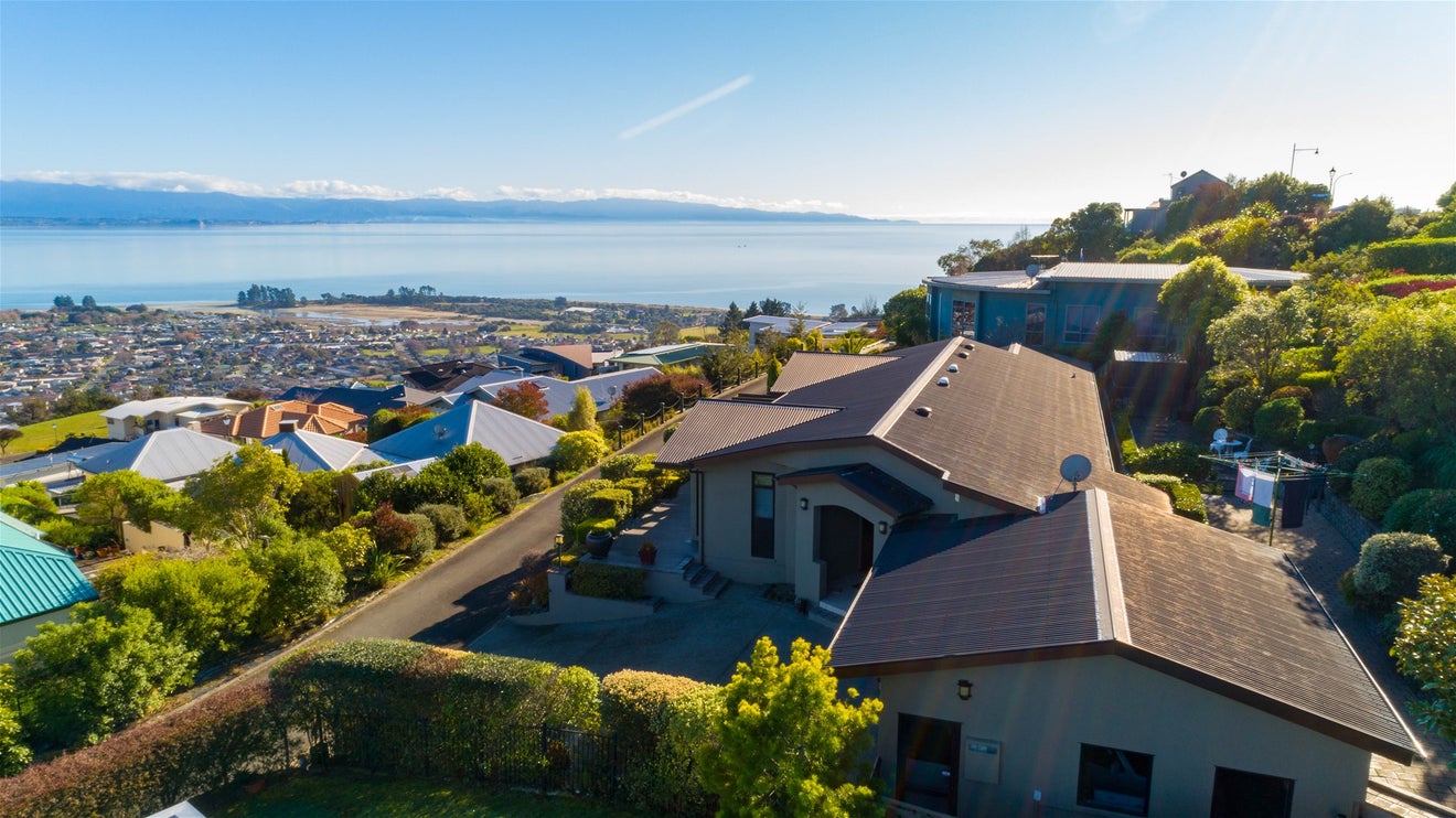 6 Dunair Way, Britannia Heights, Nelson - Carousel 21