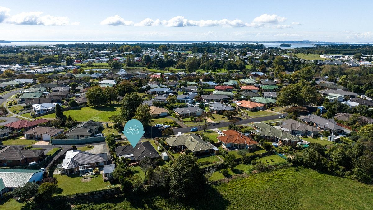 93 Highfields Drive, Katikati, Katikati - Carousel 1