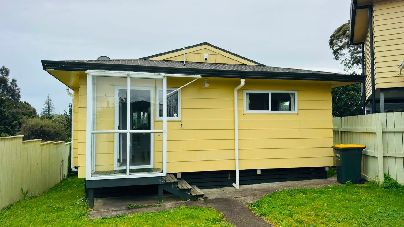 19 Walmsley Road, Mangere, Auckland - Carousel 1