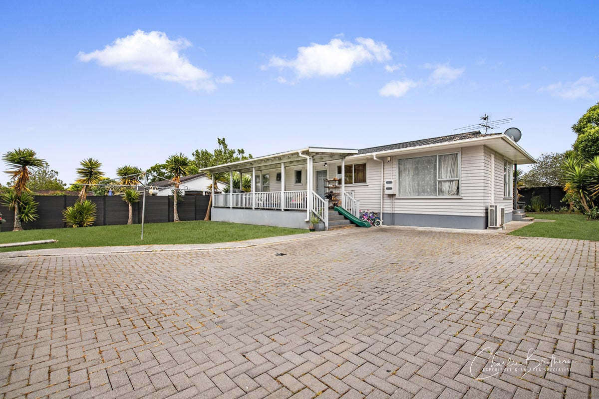 5 Chantal Place, Red Hill, Papakura - Carousel 1