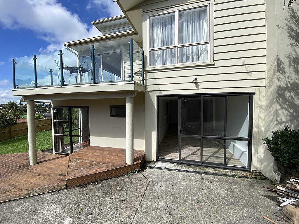 14A Windsor Place, Windsor Park, Auckland - Carousel 1