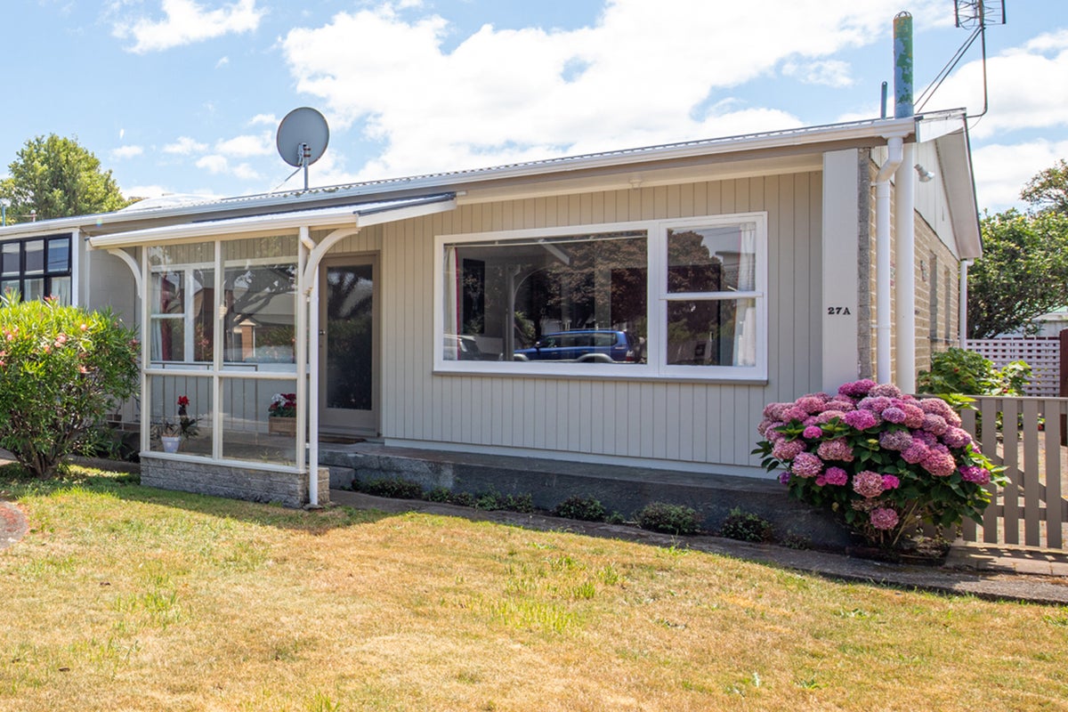 27A Rex Street, Miramar, Wellington - Carousel 1