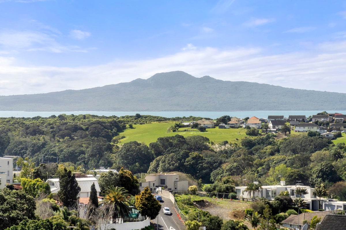 65A Coates Avenue, Orakei, Auckland - Carousel 2