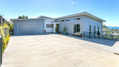 111 Te Pamahue Drive, Whangamata - Carousel 1