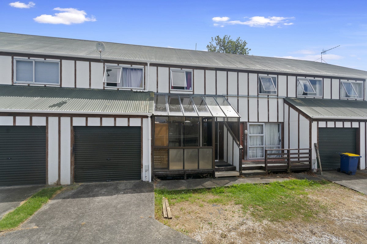 3/9 Miro Street, New Lynn, Auckland - Carousel 1
