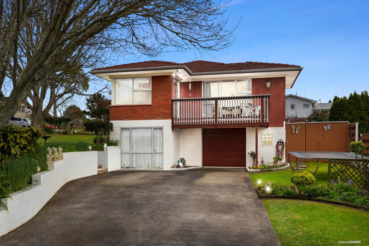 4 Bellfield Road, Opaheke, Papakura - Carousel 1