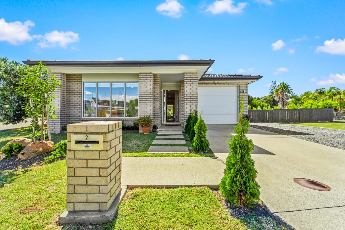 2 Maylee Crescent, Gulf Harbour, Whangaparaoa - Carousel 1