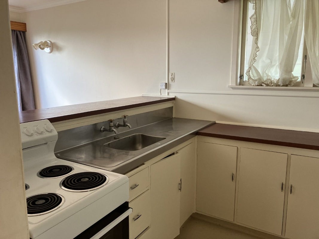 9 Leeds Street, Silverdale, Hamilton - Carousel 2