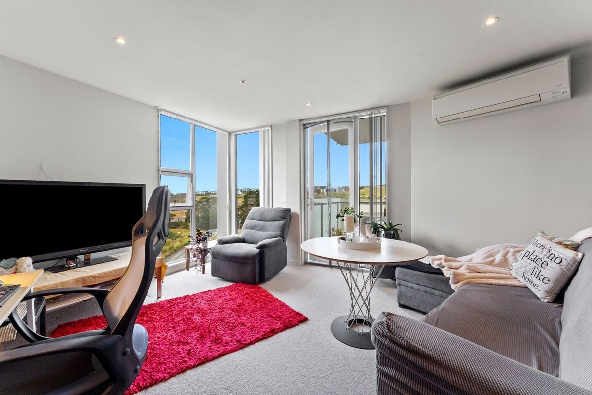 403/1 Rose Garden Lane, Albany, Auckland - Carousel 2