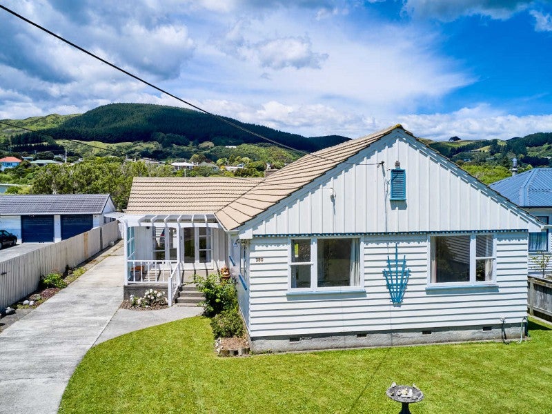 350 Main Road, Tawa, Wellington - Carousel 2