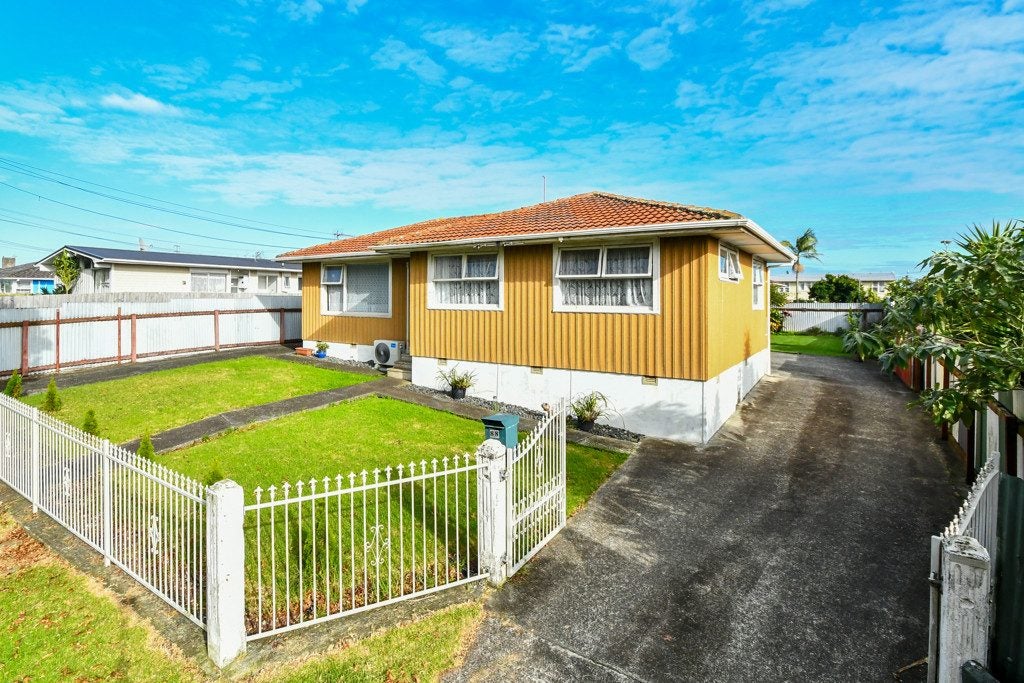 88 Preston Road, Clover Park, Auckland - Carousel 1