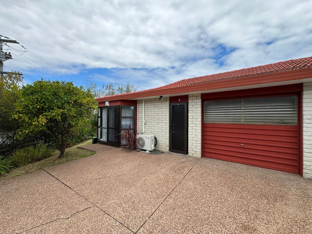 1/60 Nikau Street, New Lynn, Auckland - Carousel 1