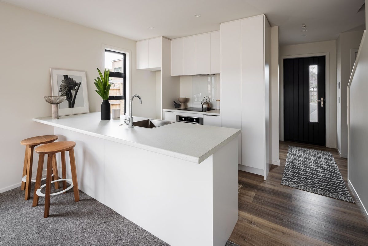 10/338 Oxford Terrace, Avalon, Lower Hutt - Carousel 2
