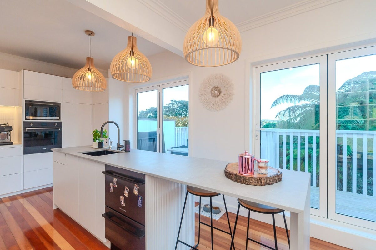 31 Clark Street, Khandallah, Wellington - Carousel 1