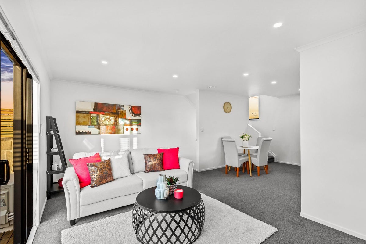 10/172 McLeod Road, Te Atatu South, Waitakere City, Auckland - Carousel 2