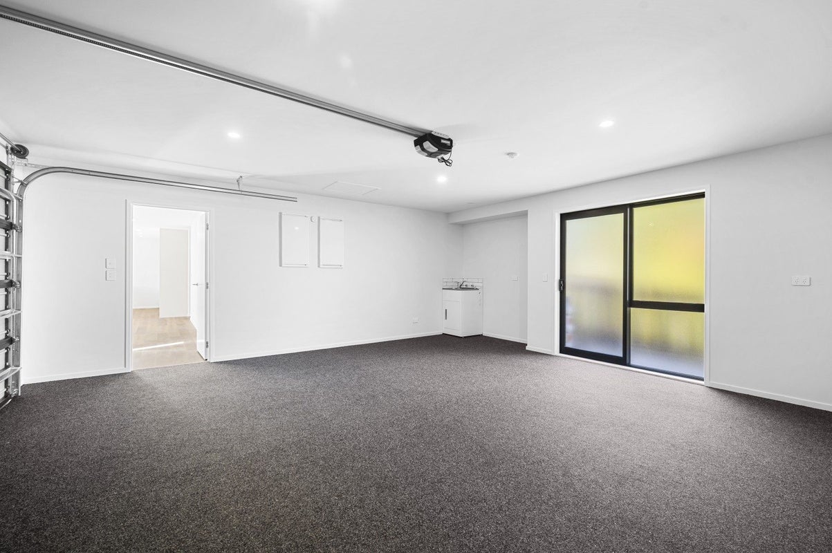 10B Gradwell Place, Two Mile Bay, Taupo - Carousel 19