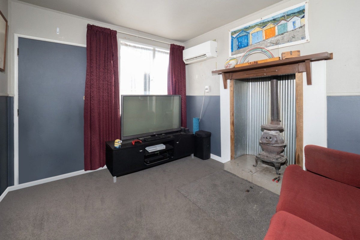 81 Mcmurdo Street, Tinwald, Ashburton - Carousel 2