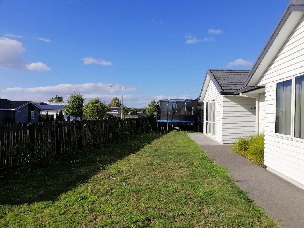 22 Robley Road, Pyes Pa, Tauranga - Carousel 2