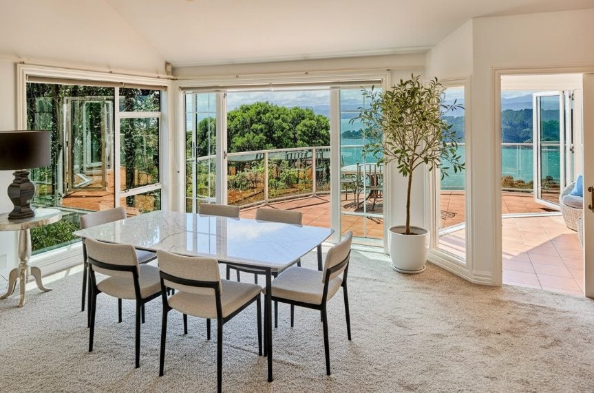 4 Robieson Street, Roseneath, Wellington - Carousel 1