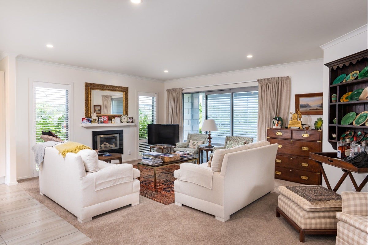 6 Noumea Drive, Rangatira Park, Taupo - Carousel 2