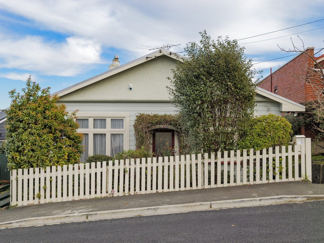 26 Peel Street, Mornington, Dunedin - Carousel 1