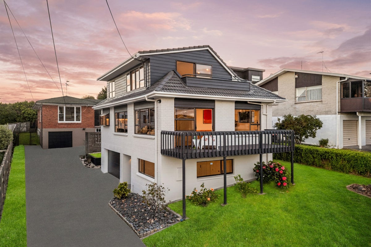 1/42 Belmont Terrace, Milford, North Shore City, Auckland - Carousel 1