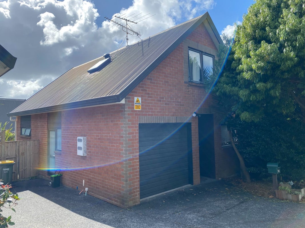 2/37 Fields Parade, Oteha, Auckland - Carousel 12