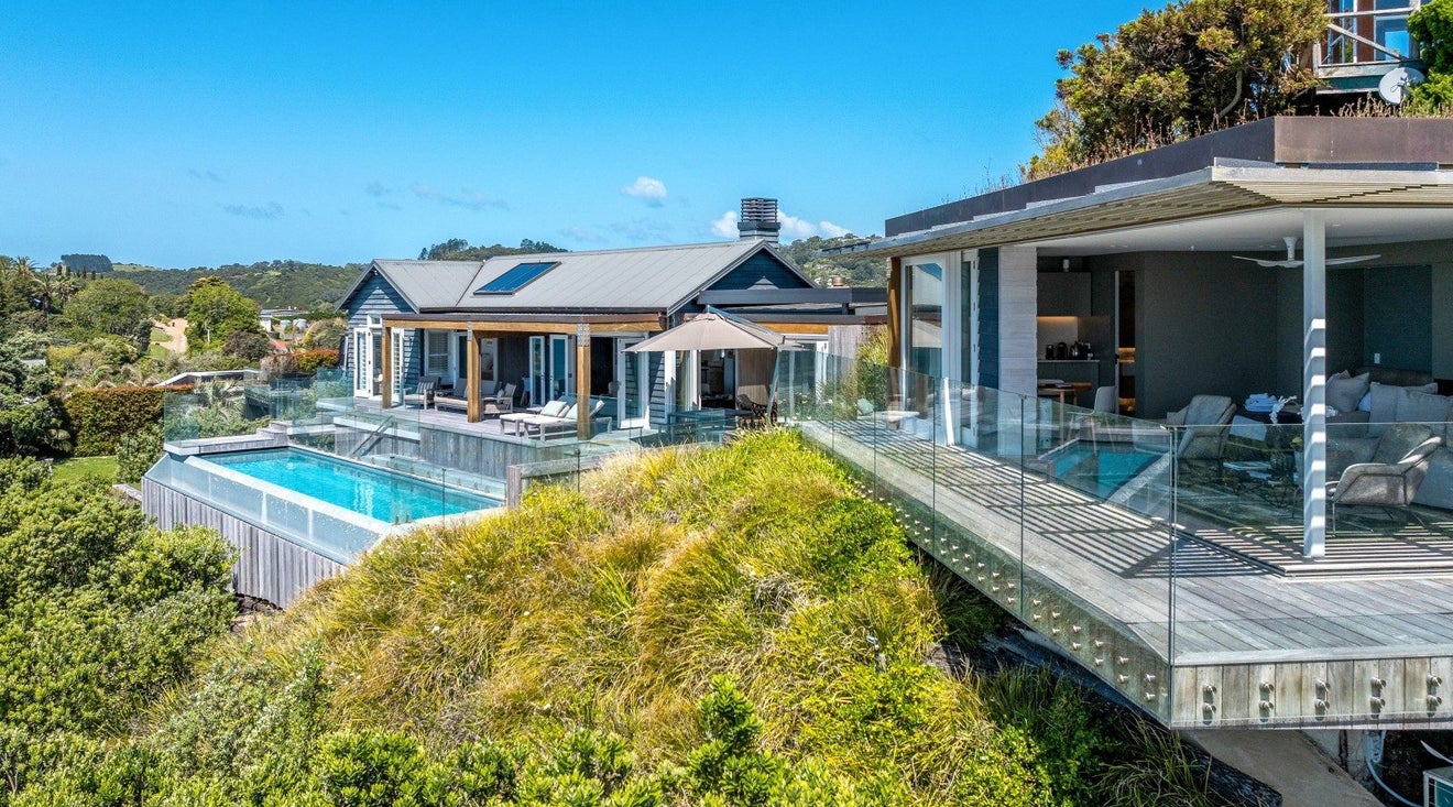 456 Sea View Road, Onetangi, Waiheke Island - Carousel 2