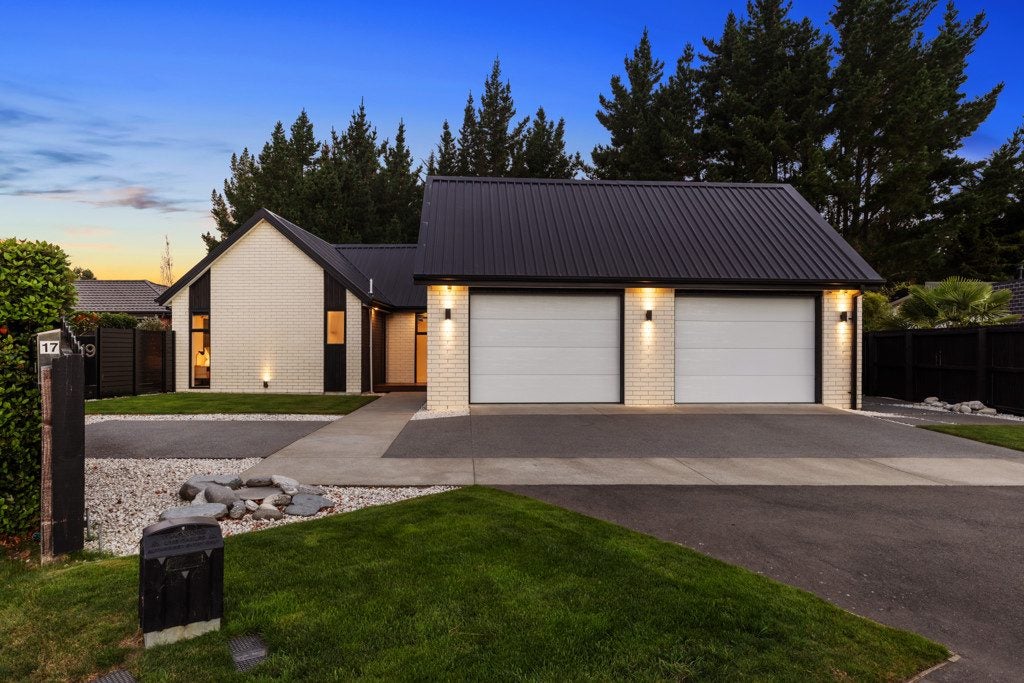 19 Kohunga Crescent, Bottle Lake, Christchurch - Carousel 1